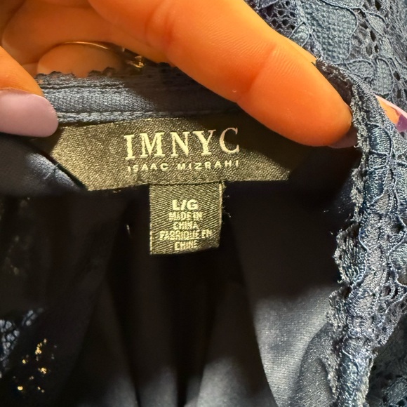 IMNYC Isaac Mizrahi Elegant Blue Lace Women's Top - Picture 11 of 11